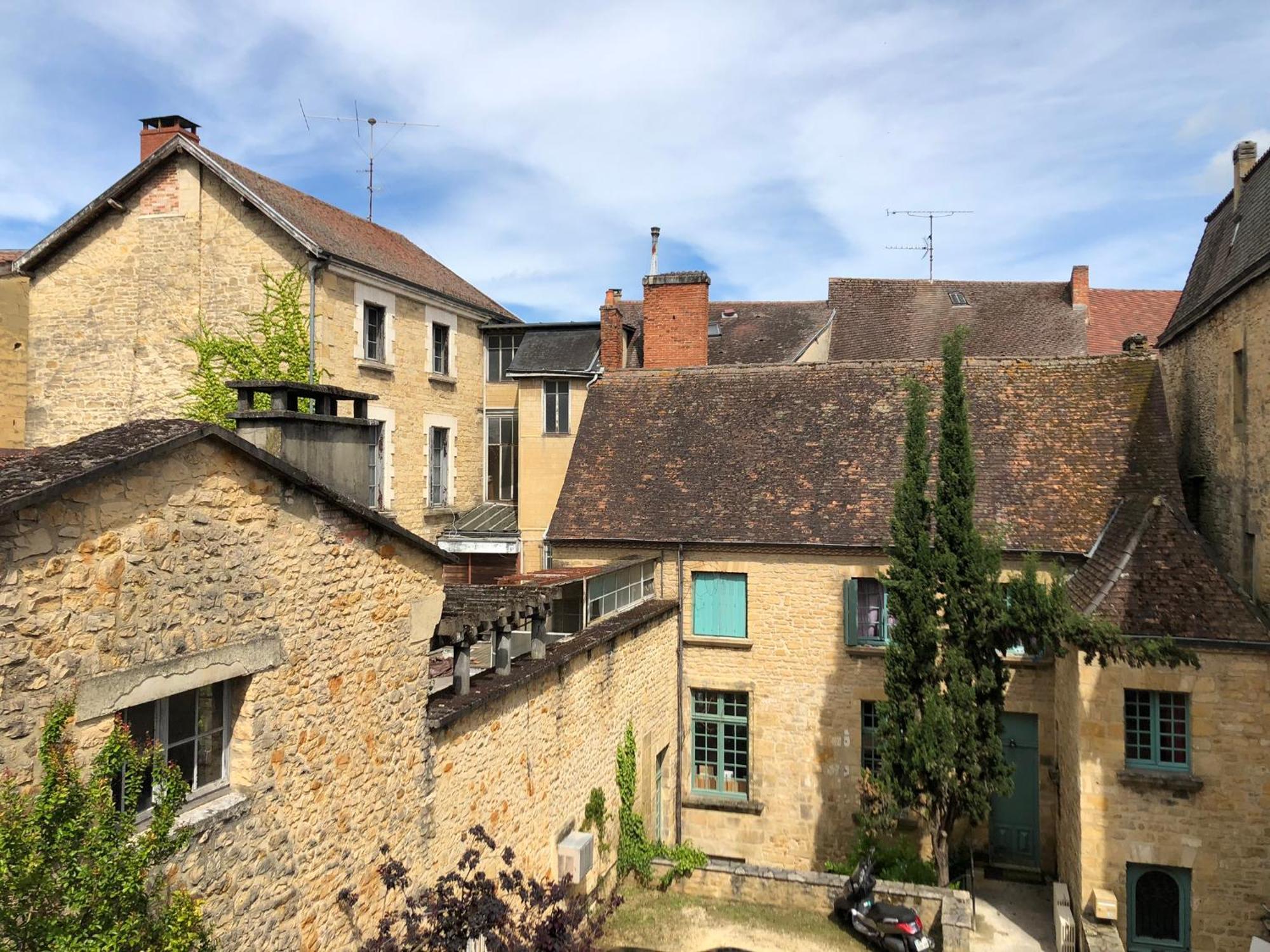 Les Appartements Chambon Sarlat Habitación foto